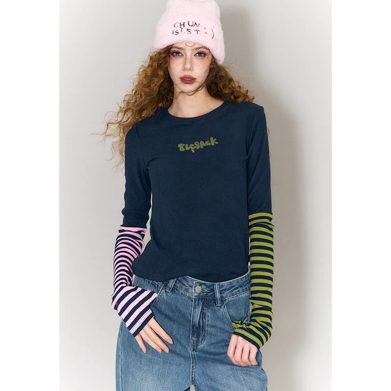 ELFSACK Women's Long Sleeve T-Shirt with Color Block Striped Sleeves, Casual Streetwear Top, Fashionable Layering Tee for Spring