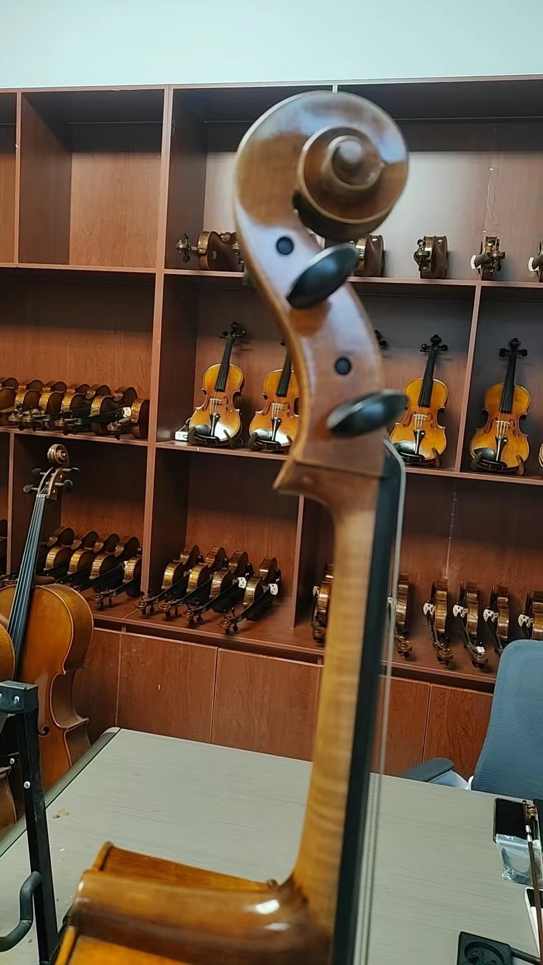 Handmade Cello Hard Case with Performance Examination Use Custom Violin Finish Hand Oil Varnished 4/4