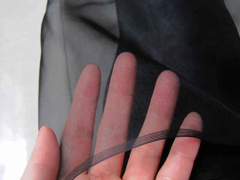 Tessuto in organza di seta Mulberry 100% nero al metro